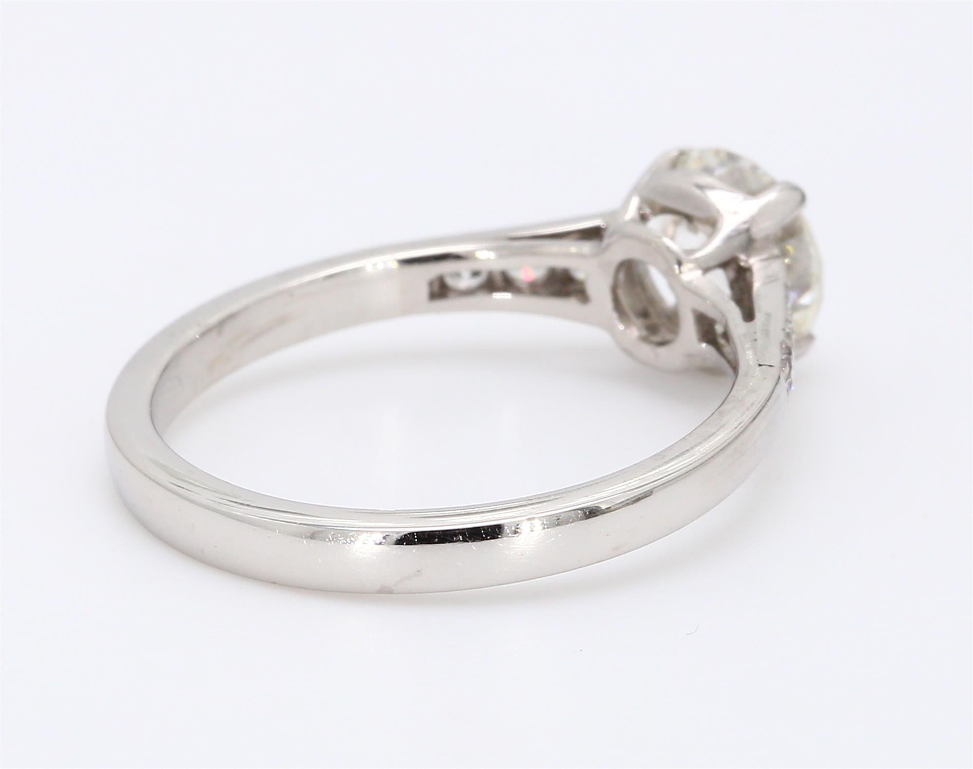 Tiffany and Co 1.25 Carat Circular Brilliant Cut Shape H-VVS1 Diamond Platinum Engagement Ring