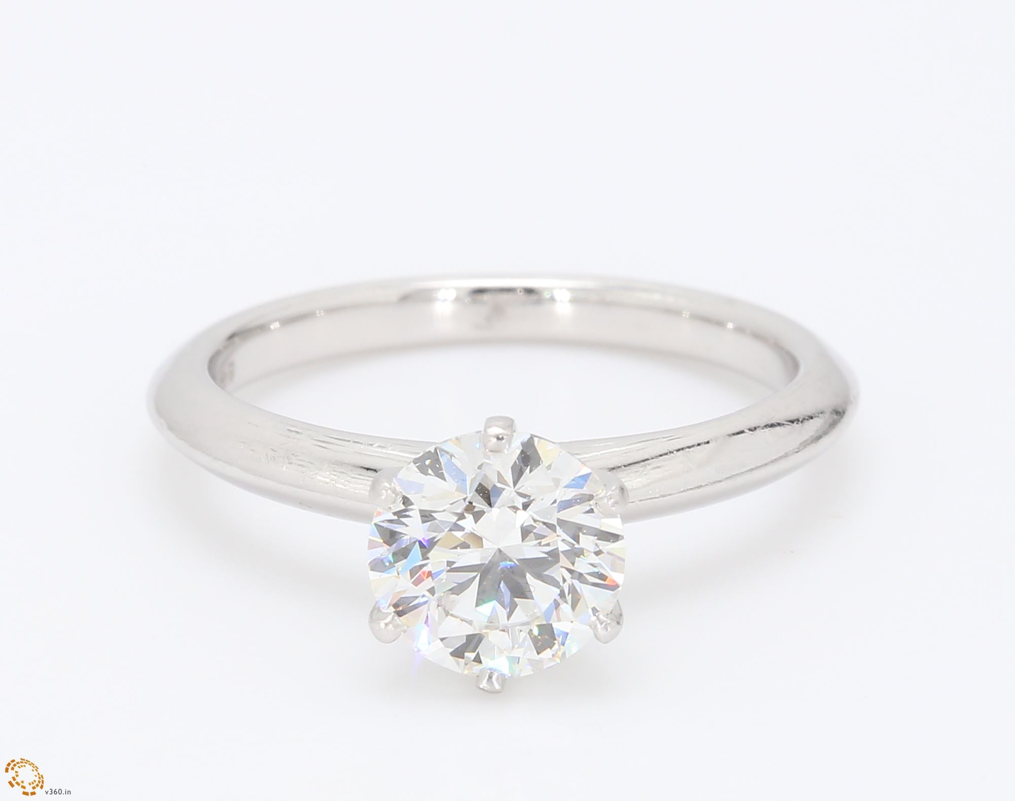 Tiffany and Co 1.35 Carat Round Brilliant Shape H-VS1 Diamond Platinum Engagement Ring