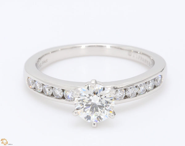 Tiffany and Co 0.94 Carat G-VS1 Platinum Engagement Ring