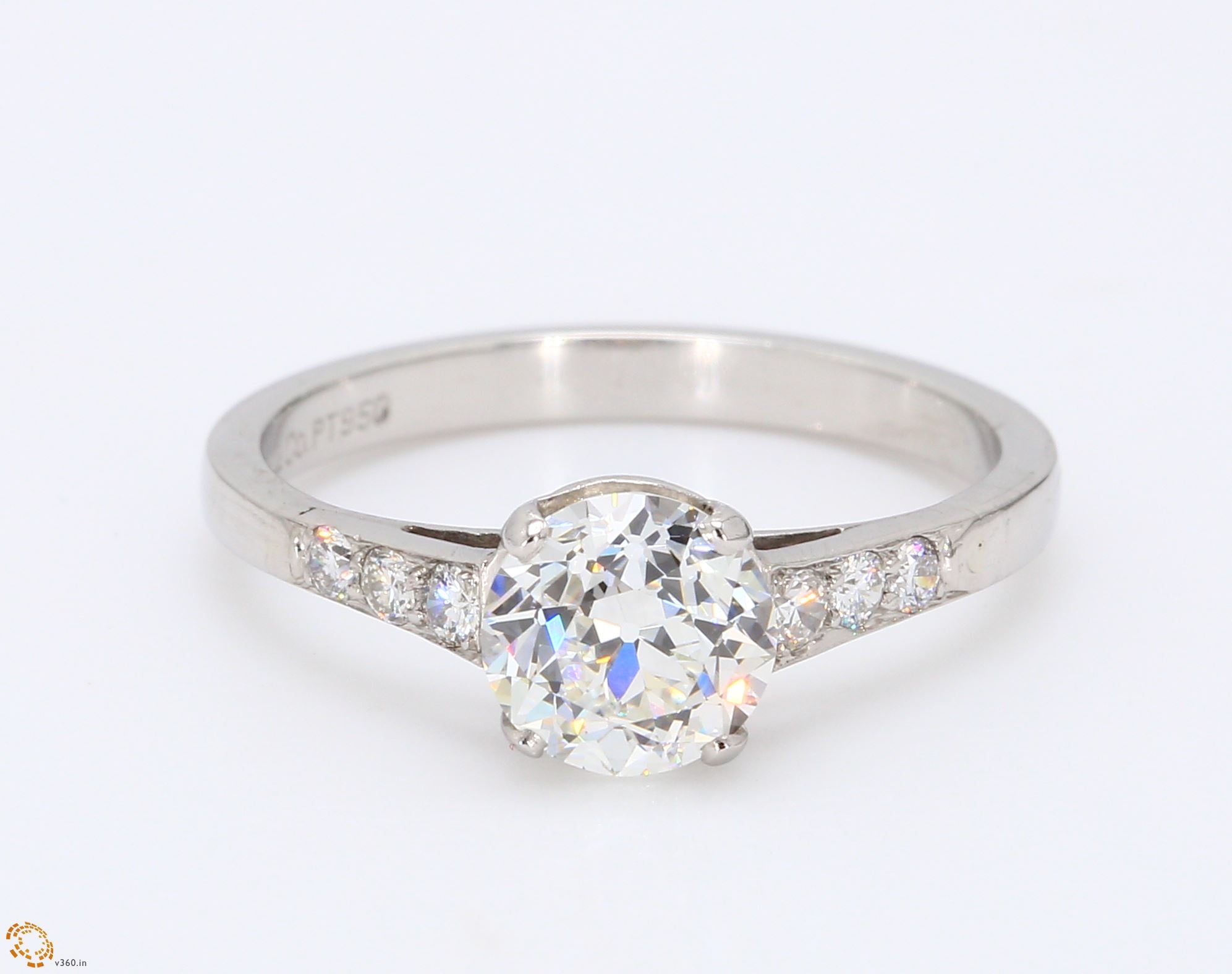 Tiffany and Co 1.25 Carat Circular Brilliant Cut Shape H-VVS1 Diamond Platinum Engagement Ring